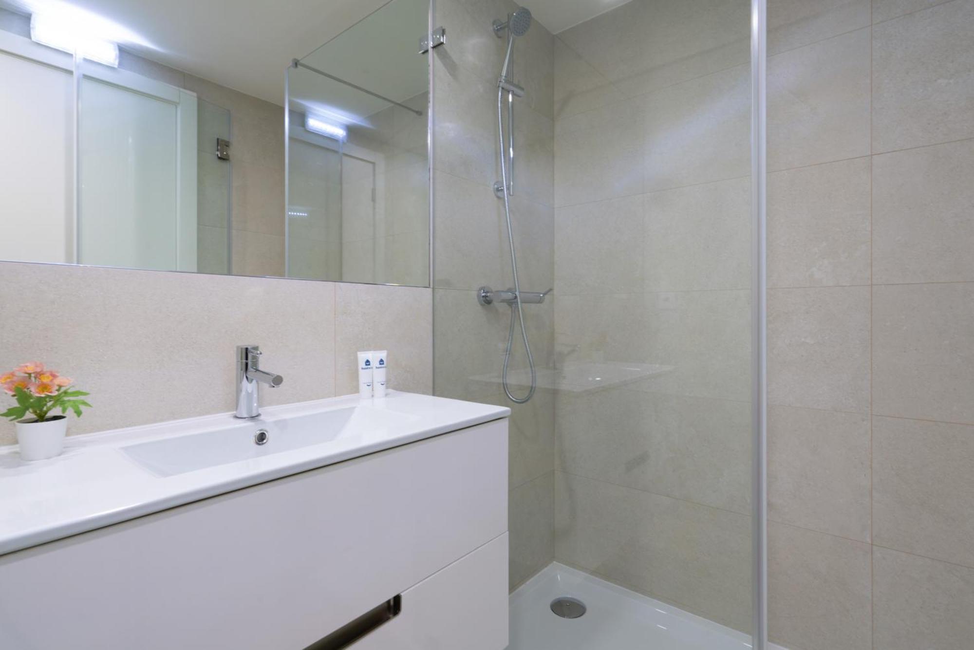 Host Wise - Central Private Flats - Terrace Porto Ngoại thất bức ảnh